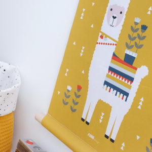 Textielposter Lama oker geel ANNIdesign 02