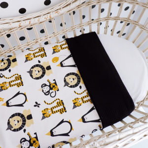Wiegdeken Feestbeesten oker geel_Wafelstof zwart ANNIdesign_02