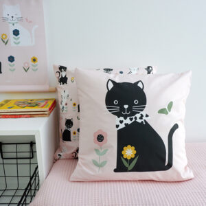 Sierkussen Kitten zwart Oud roze ANNIdesign 01